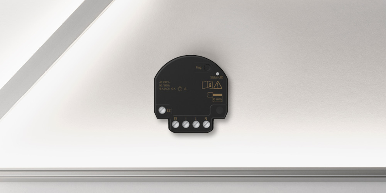 JUNG HOME Jalousieaktor Mini bei Elektro Brehm GmbH in Alzenau-Hörstein
